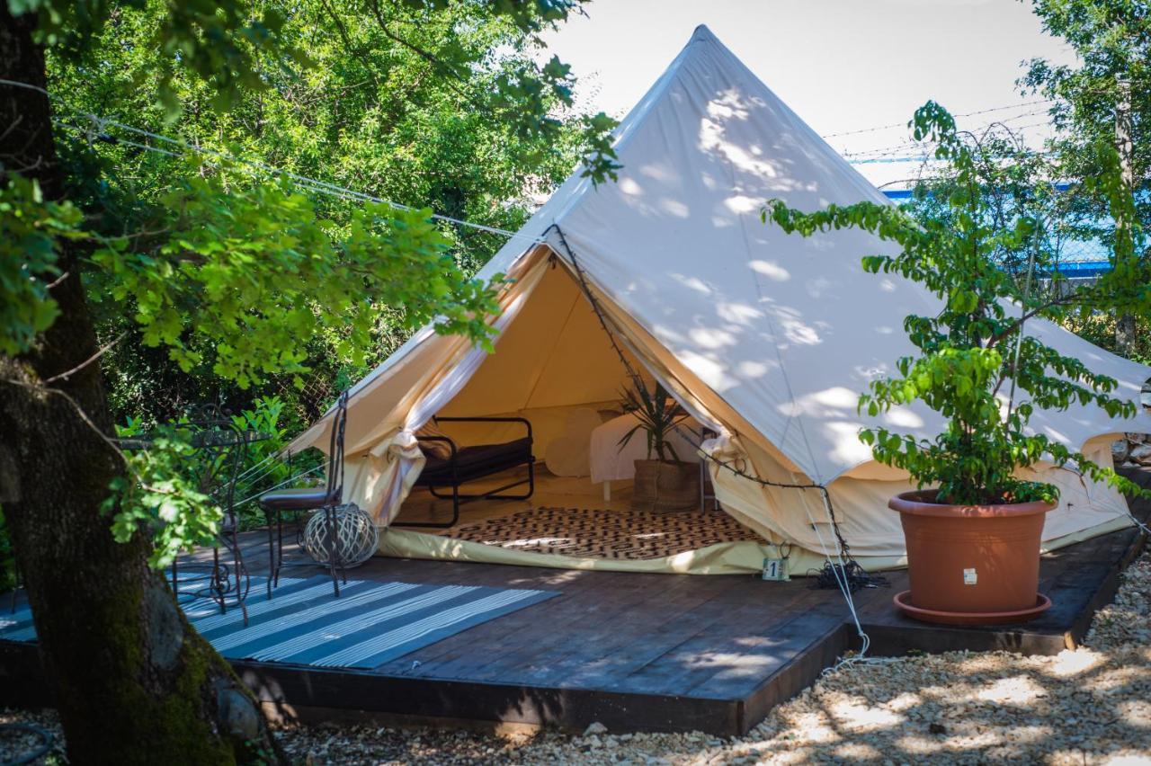 Rock Oak Camping 2 Imotski Exterior photo
